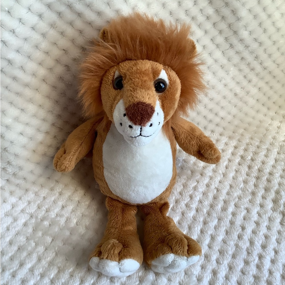 KINDER Surprise Plush Lion Ferrero Canada Stuffed Animal Toy